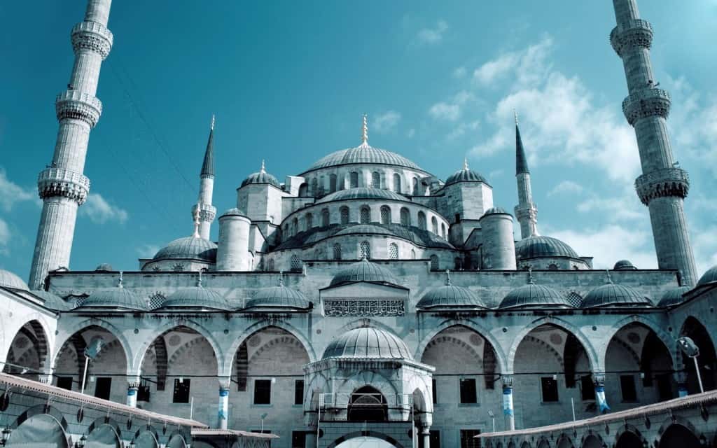 Blue-Mosque-Istanbul-Turkey-1800x2880